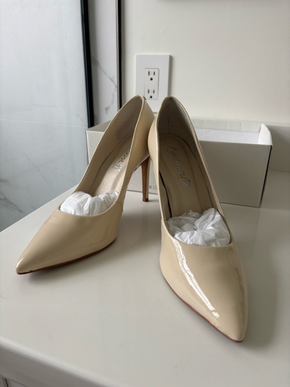 L’Intervalle Cream Patent Leather Heels NWT